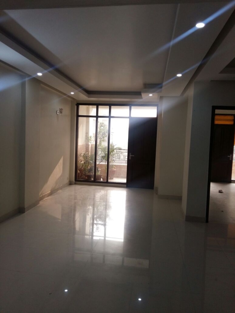 3BHK 3Baths Residential Apartment for Sale in CGHS Sabka Ghar Sector 6 Dwarka